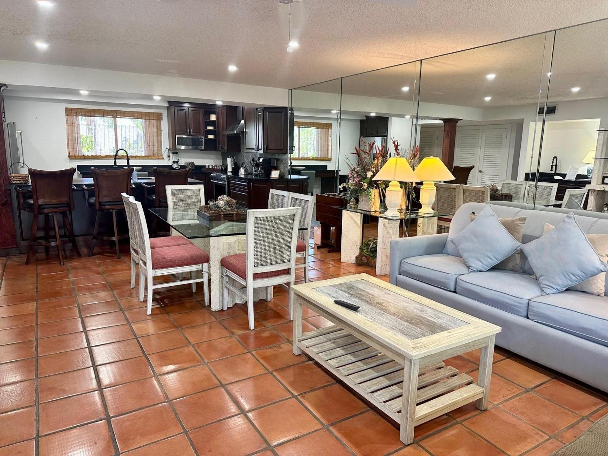 Beautifully Renovated Summer Of 2020 Come And Enjoy This Lovely Unit Key West Exterior photo